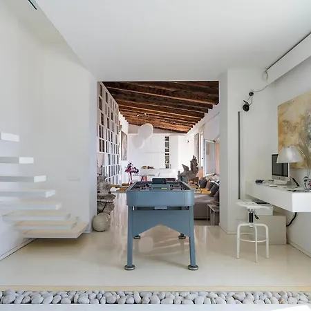 Designer Loft On The Gulf דירה